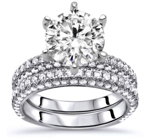 Emma Round Moissanite Ring Bridal Set With Round Diamonds and Diamond Prongs