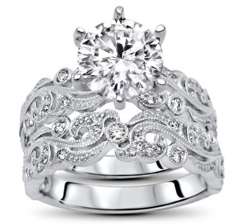 Peyton Round Moissanite Ring Bridal Set With Round Diamonds And Diamond Prongs