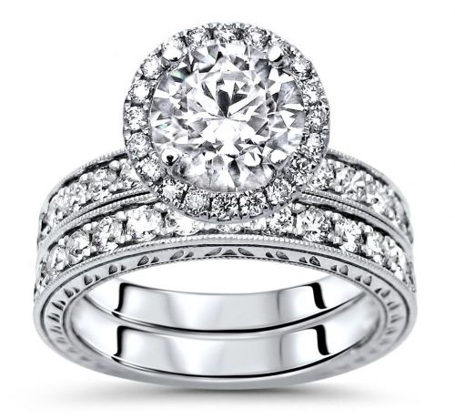 Alexa Round Moissanite Ring Bridal Set With Round Diamonds and Diamond Halo